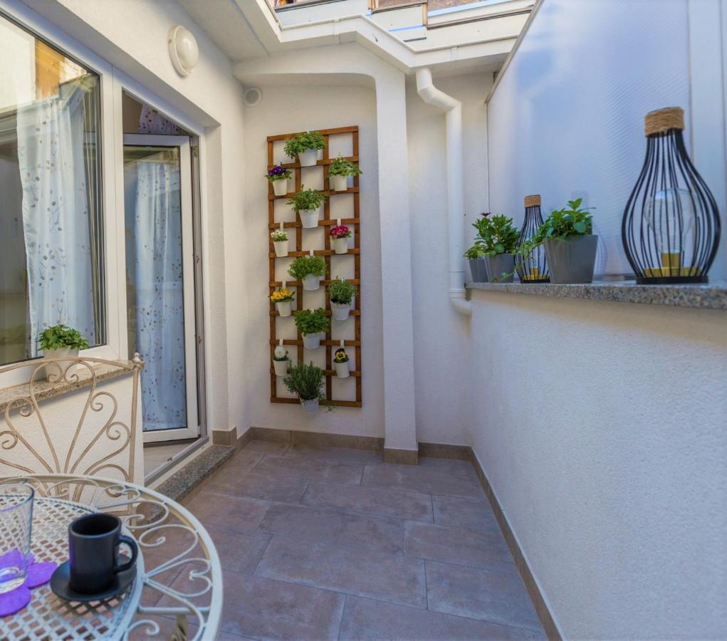 Apartment Lacea Πούλα Εξωτερικό φωτογραφία